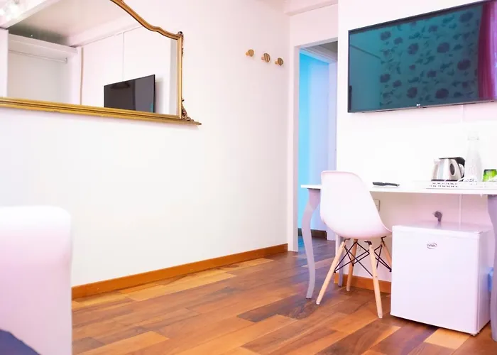 Alojamento de Acomodação e Pequeno-almoço Anastagi Ravena